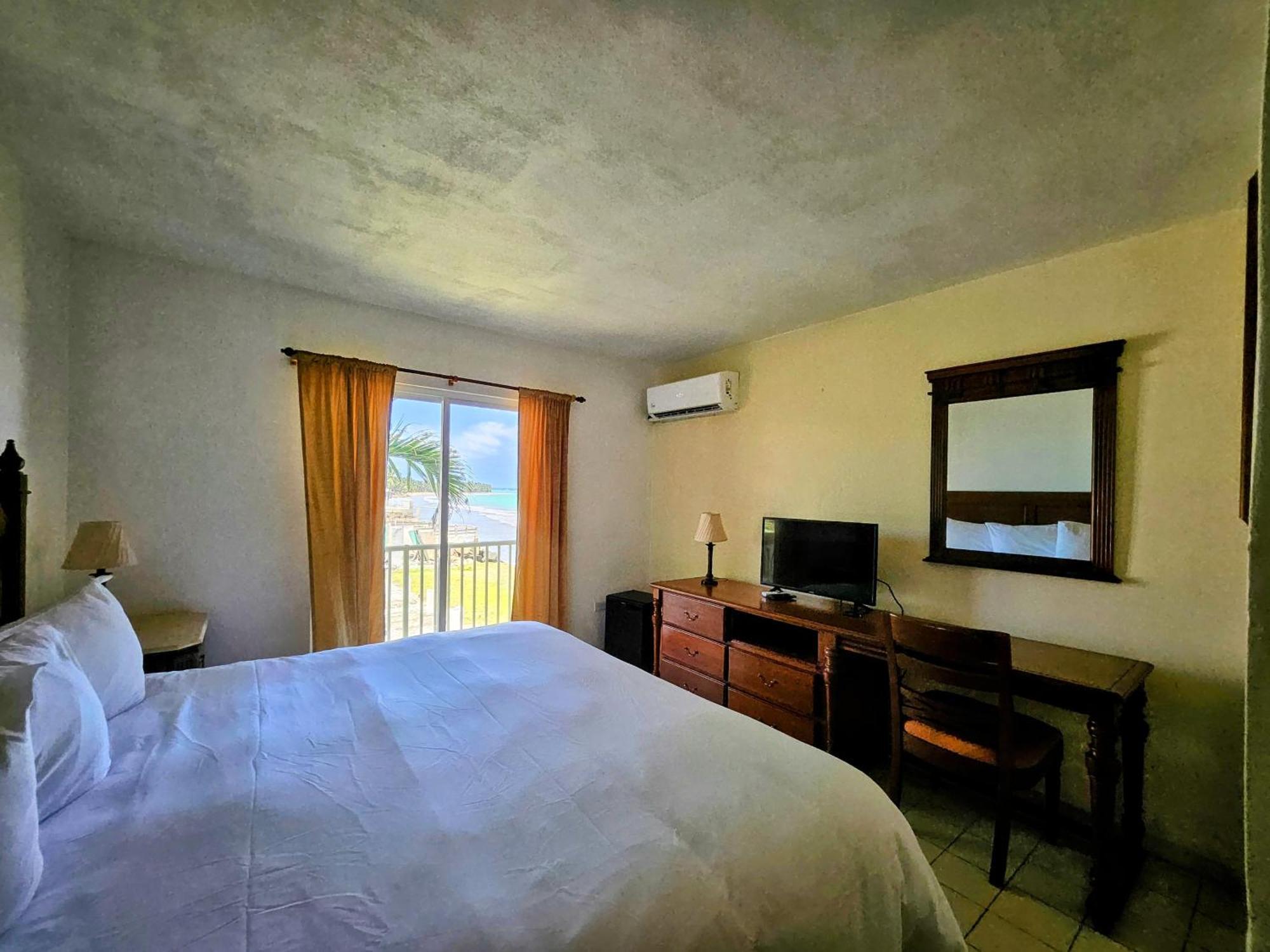 Selva Boutique Hotel - Luquillo Oceanfront Retreat - Adults Only Buitenkant foto